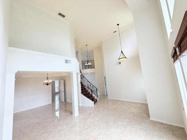 Building Photo - 8055 Glitter Ct