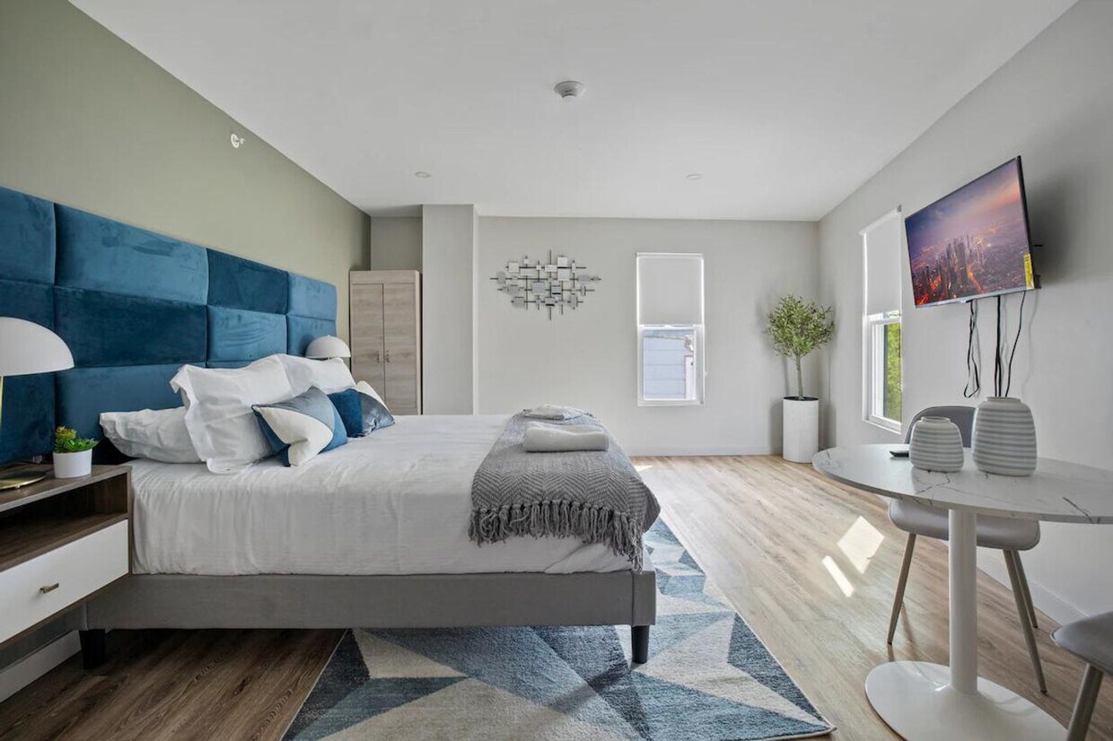 Foto principal - 133-3 Wickham Ave