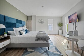 Building Photo - 133-3 Wickham Ave