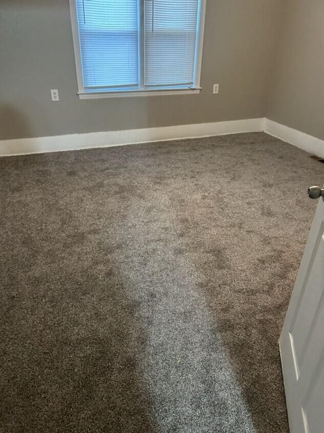 Building Photo - 1 Bedroom home located in Saint Joseph Mis...