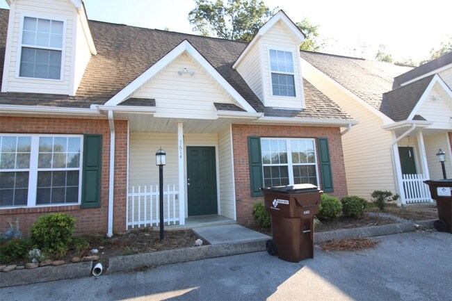 Building Photo - 7614 Emory Cove Way