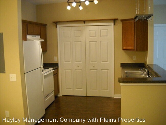 Foto del edificio - 1 br, 1 bath House - 447 W Longleaf Drive ...