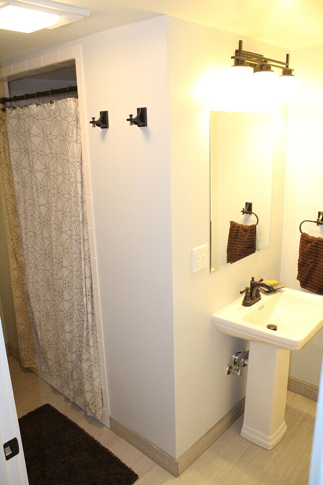 Foto del edificio - 908 20th Avenue Southeast