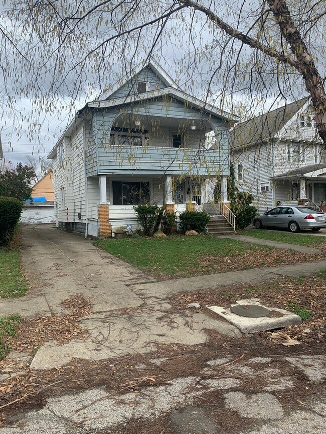 Foto del edificio - 3395- 3397 W. 100th