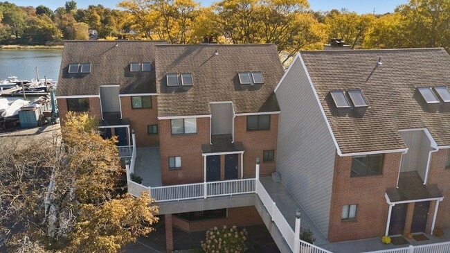 Photo - 7 River Rd Townhome