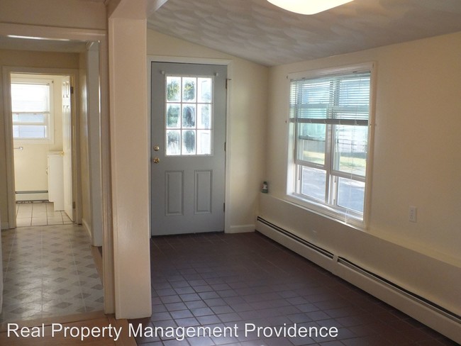 Building Photo - 97 N Bend St