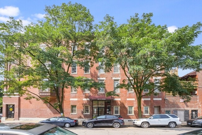 Building Photo - 708 N Wood St