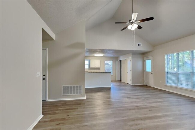 Foto del edificio - 3979 Sharon Spgs