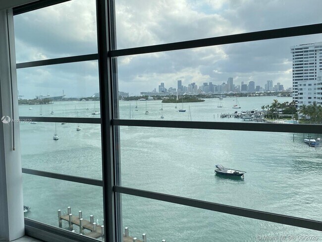 Foto del edificio - 1450 Lincoln Rd