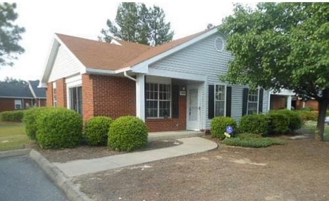 Building Photo - 1226 Wilshire Cir