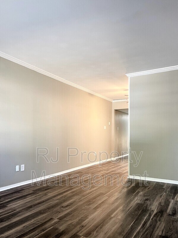 Foto del edificio - 2093 Jefferson Ave