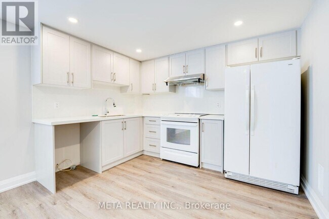 Building Photo - 6 Fintona Ave