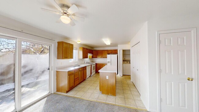 Building Photo - 4913 Leland Point