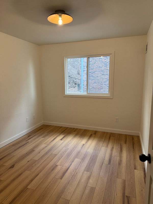 Building Photo - 730 E Shore Dr