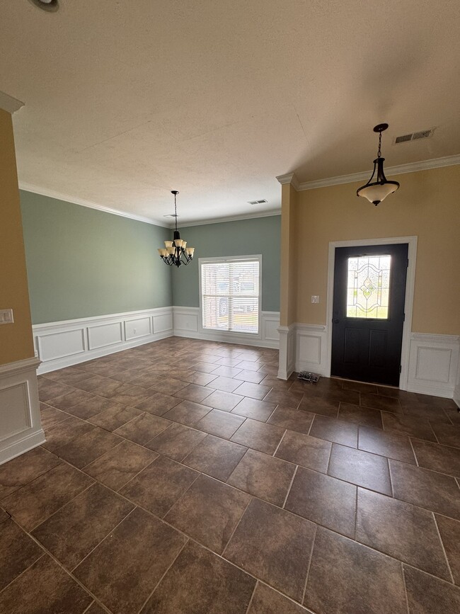 Formal Dining Room - 23 Reflection Cv