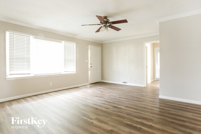 Foto del edificio - 6004 Farley Ave