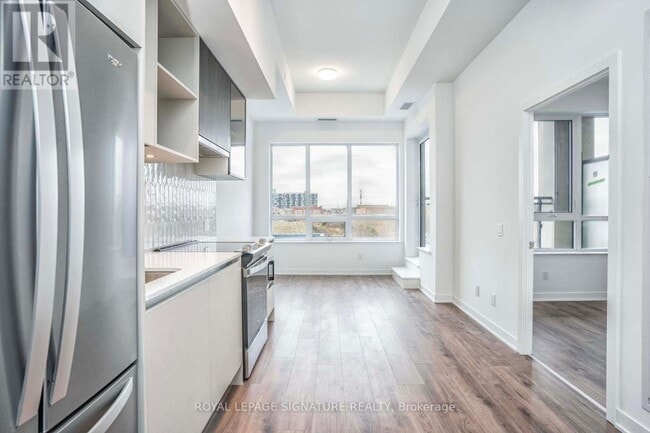 Photo du bâtiment - 405 Dundas St W