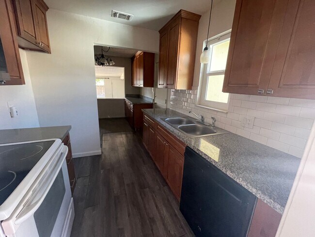 Foto del edificio - 3 Bedroom Home in Citrus Heights in a Cul ...