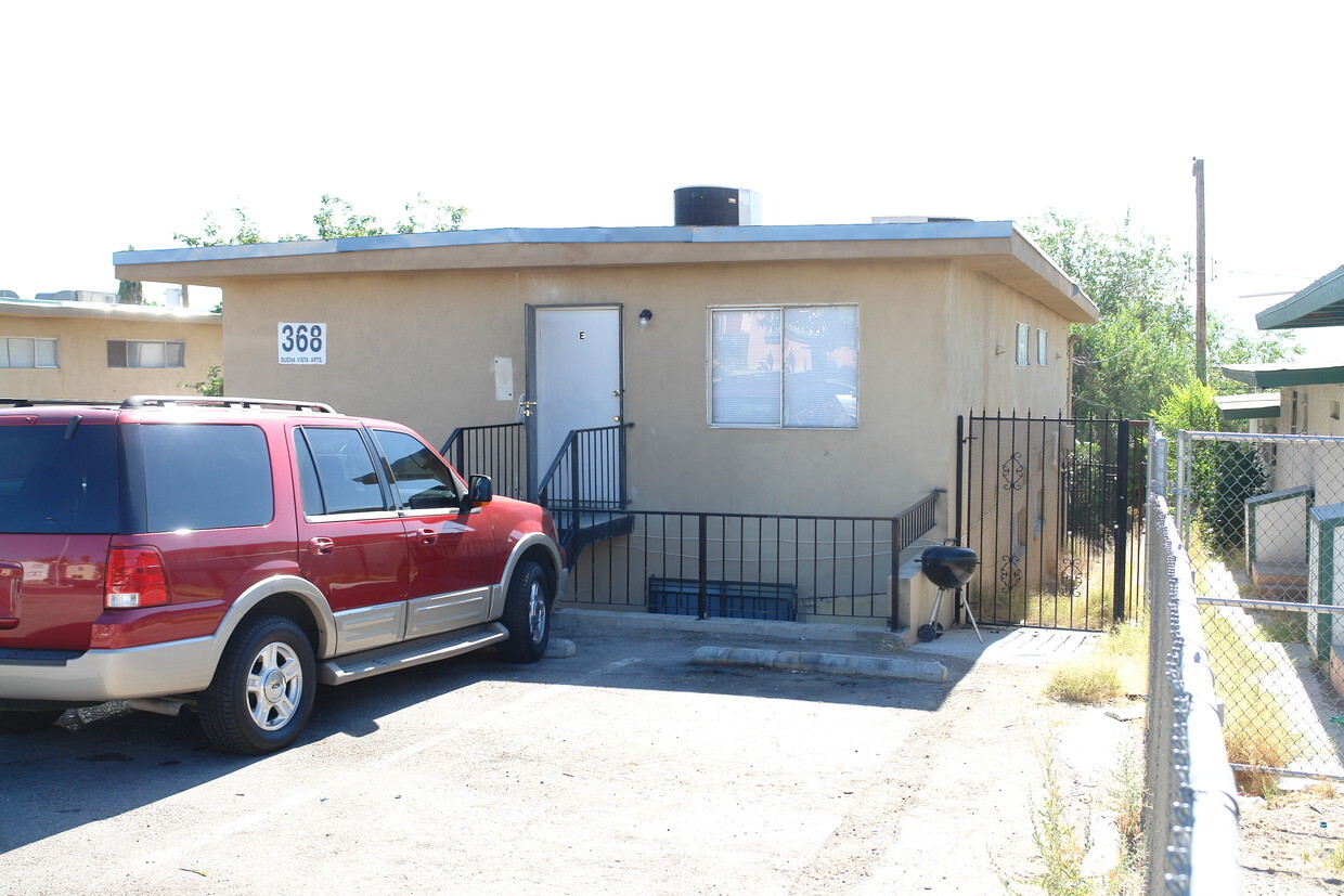 Building Photo - 368 N 15th St