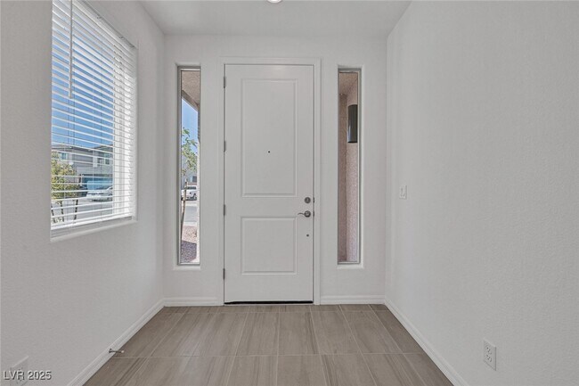 Foto del edificio - 6533 Twin Brks Ave