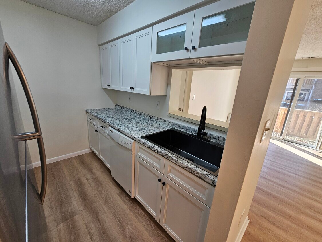 Foto principal - 1108 Ravens Crest Dr