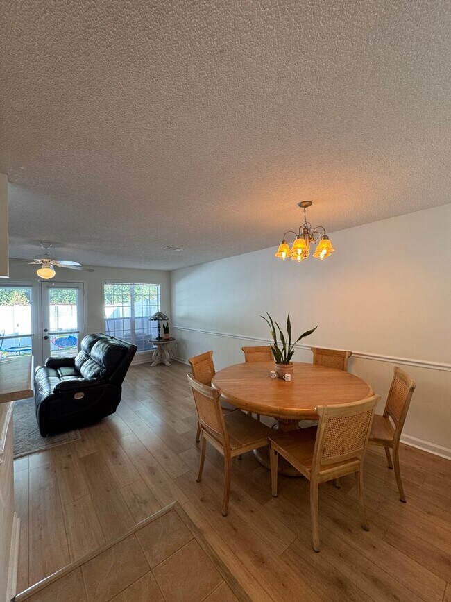 Building Photo - 178 N Spring View Dr