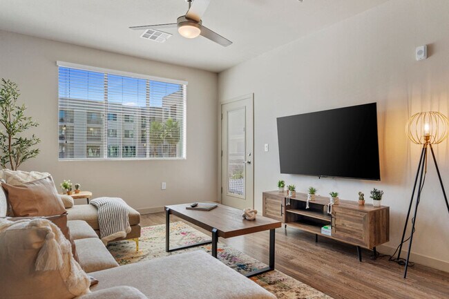 Foto del edificio - 711 W Broadway Rd