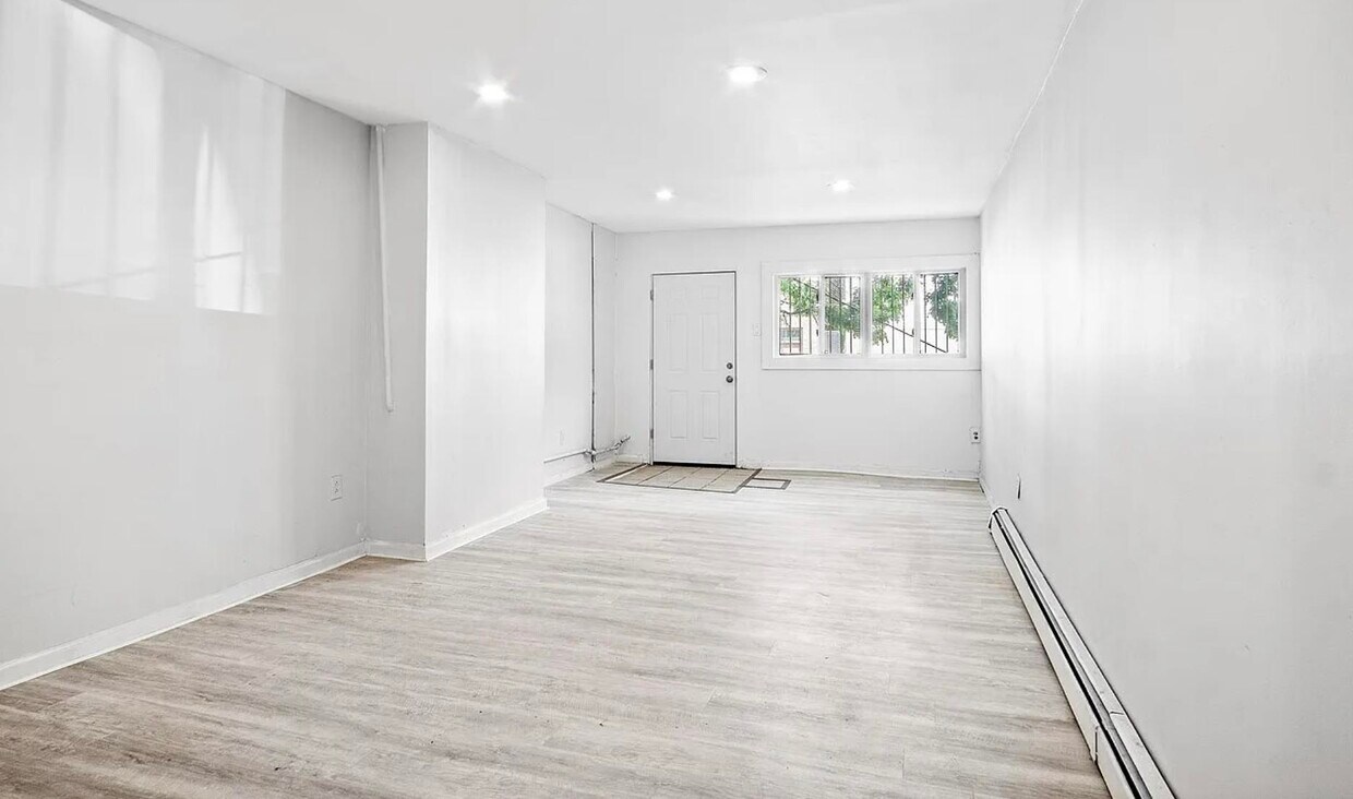 Foto principal - 1155 Summit Ave