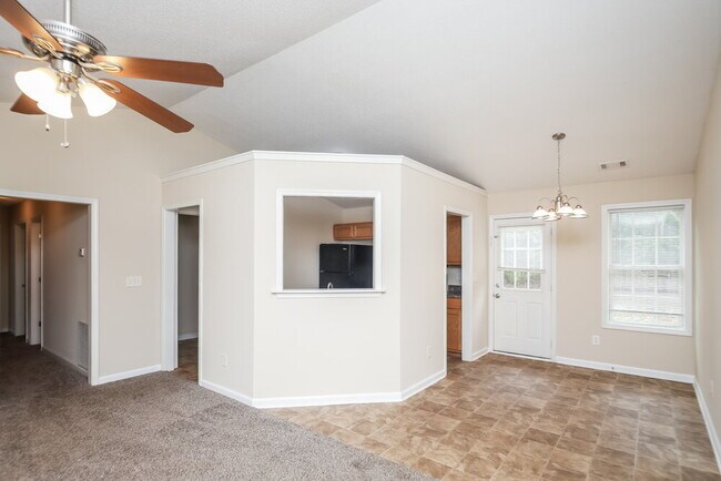 Building Photo - 43 Thorn Thicket Way
