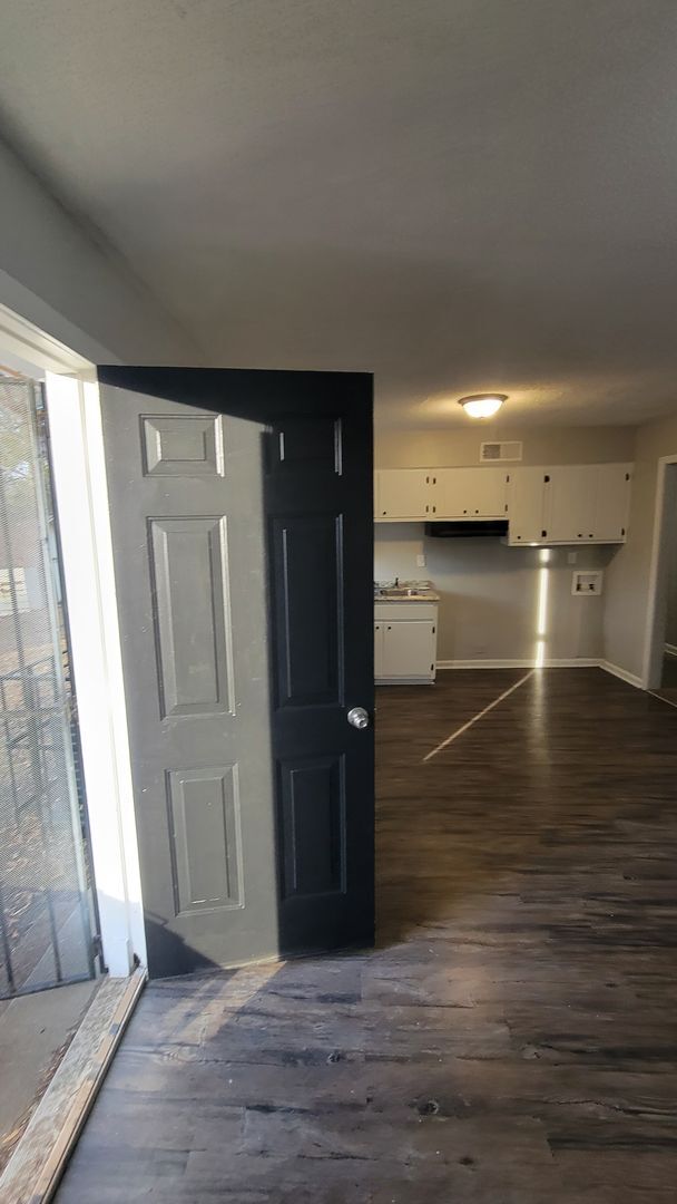 Building Photo - 5203 Black Diamond Cove