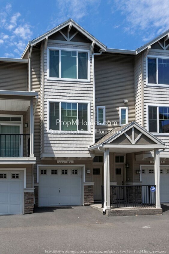 Primary Photo - Beautiful, Contemporary Condo In Cedar Mil...