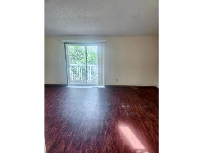 Building Photo - 2463 Cochrane Dr