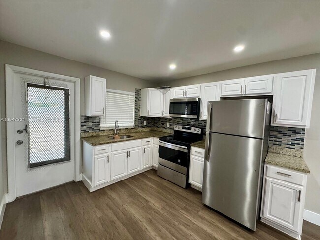 Foto del edificio - 5410 NW 16th St