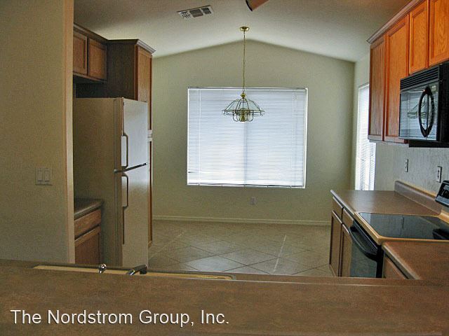 Building Photo - 3 br, 2 bath House - 2440 N Creek Vista Drive