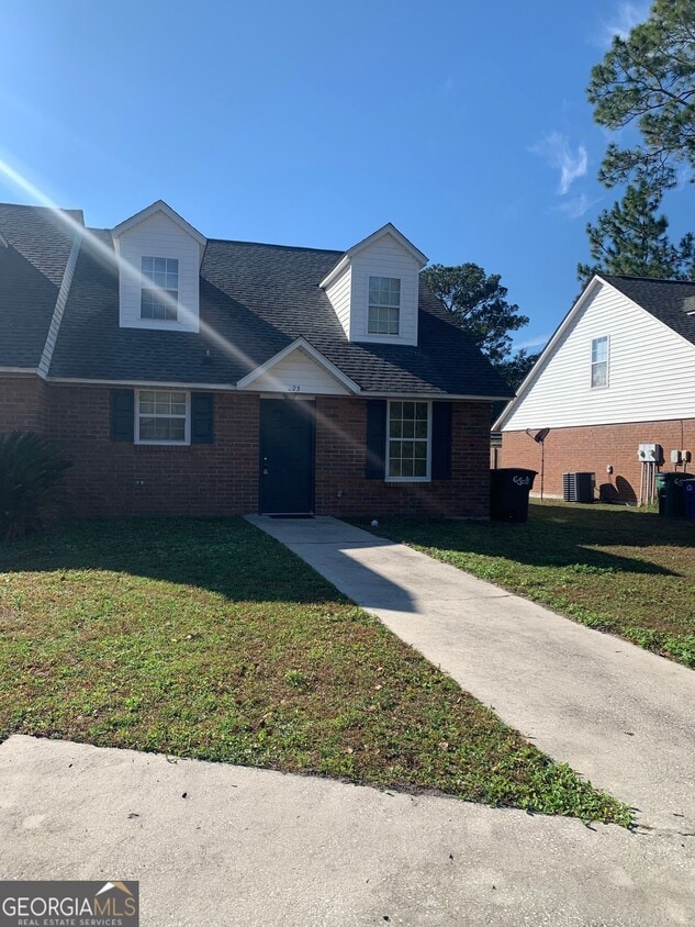 223 Madison Ave, St. Marys, GA 31558 Townhome Rentals in St. Marys GA