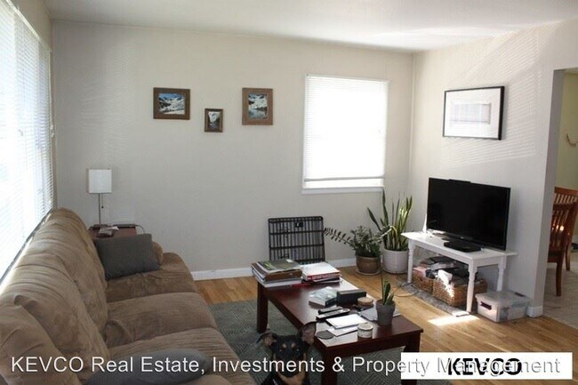 Building Photo - 2 br, 1 bath Apartment - 141 N Lyons St