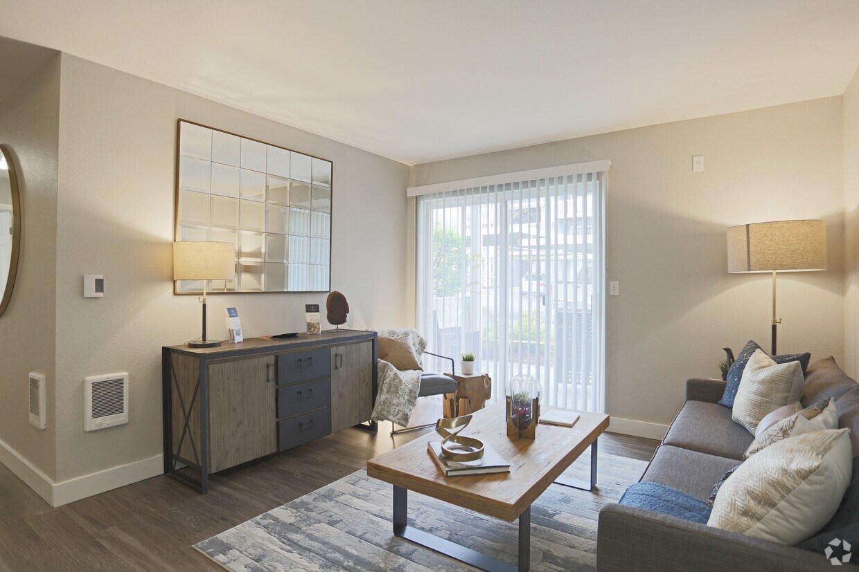 The Arden Apartments 765 SE Mount Hood Hwy Gresham, OR Apartments