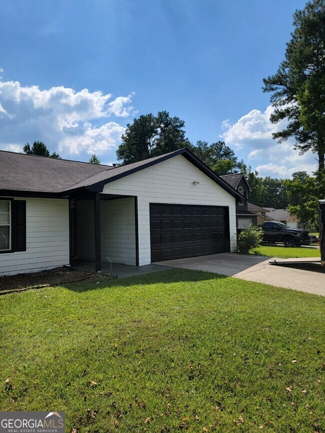 Foto del edificio - 1331 Misty Ridge Ct