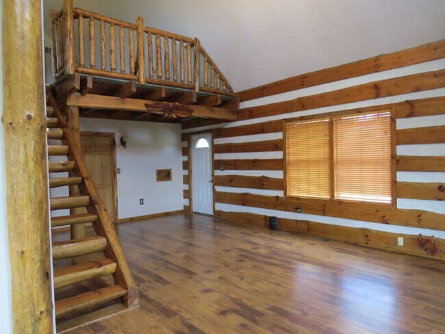 Building Photo - 696 Township Road 218