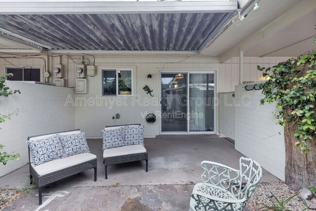 Building Photo - 10547 W Coggins Dr