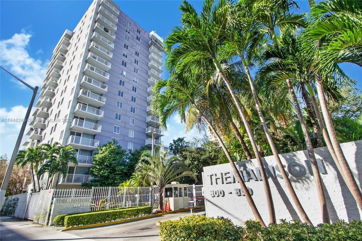 Primary Photo - 800 N Miami Ave