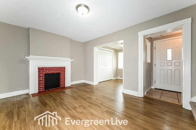 Building Photo - 192 1/2 St Joseph St