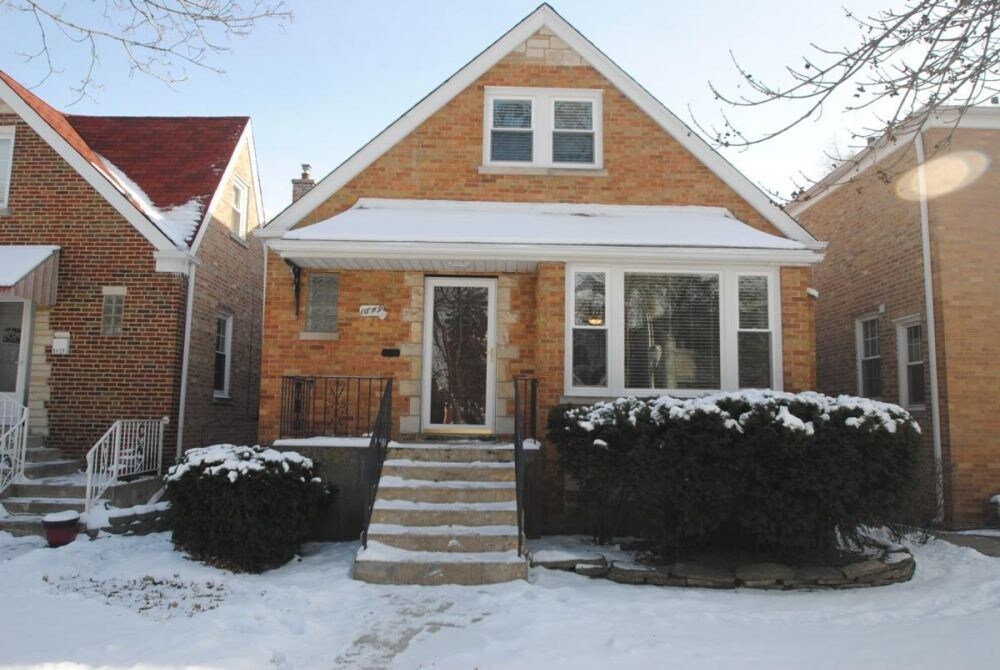 Primary Photo - 1649 N Sayre Ave