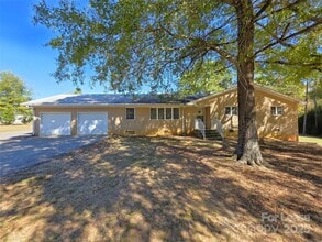 Building Photo - 9301 Gold Hill Rd