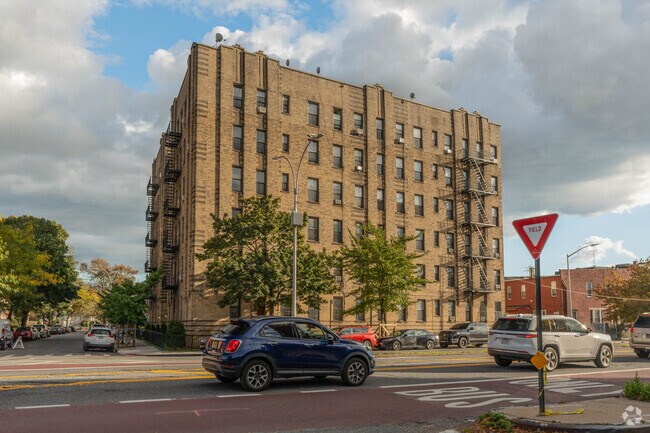 Foto del edificio - 2020 E 41st St