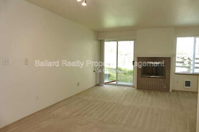 Foto del edificio - 2244 13th Ave W