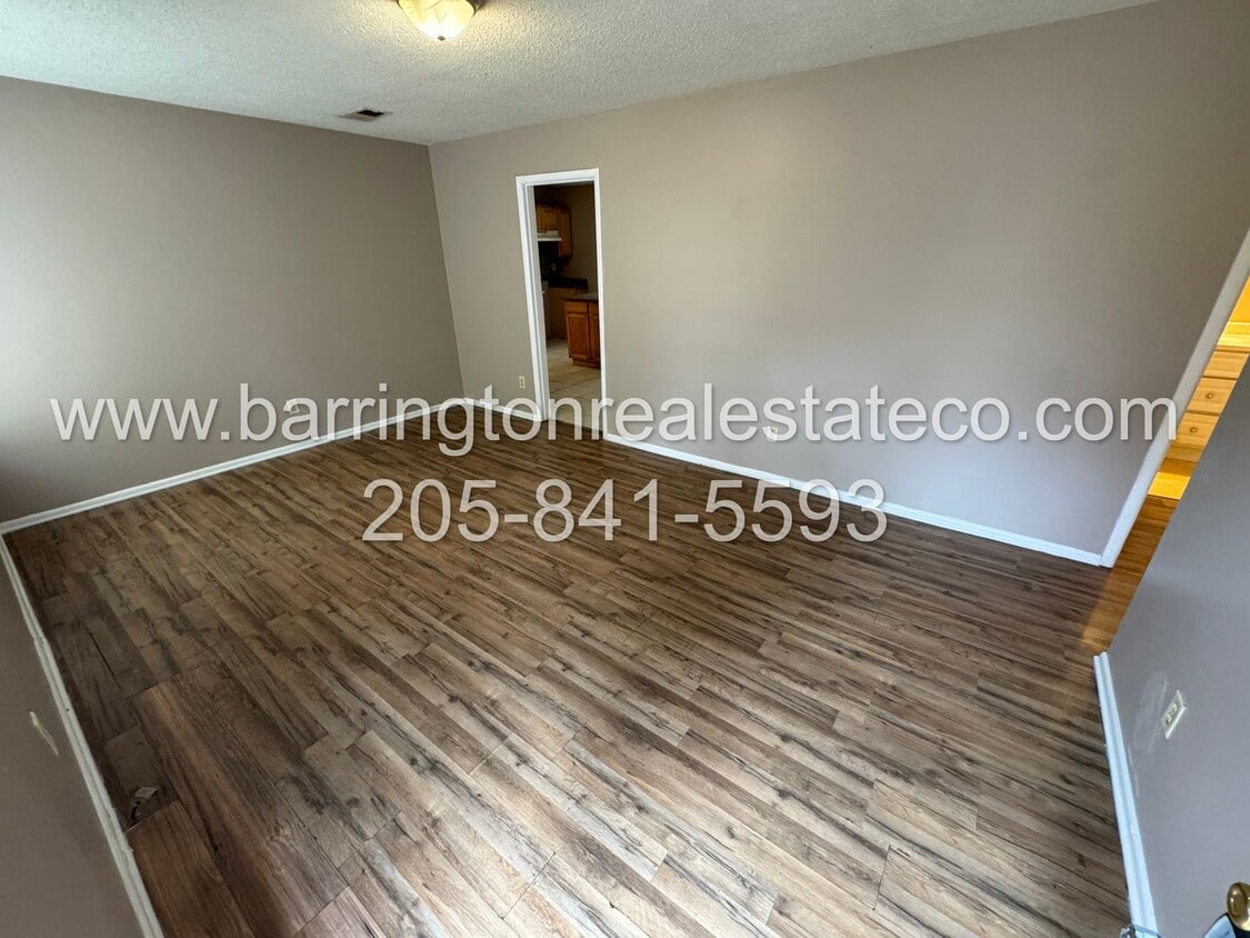 Building Photo - 4954 Karen Ln