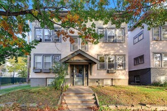 Building Photo - 422 Pierce St