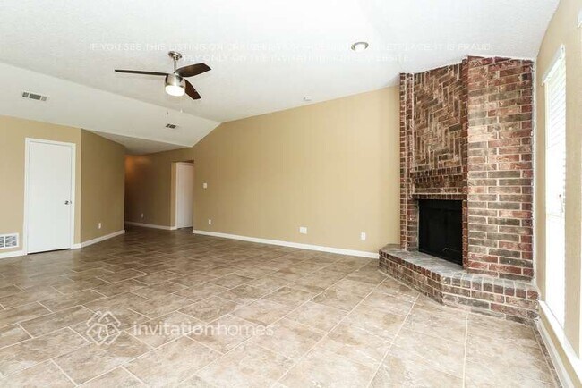 Building Photo - 2506 Neal Dr