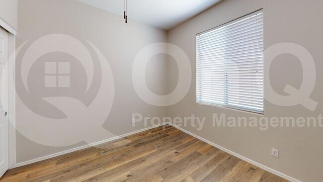 Building Photo - 3690 E Janelle Ct